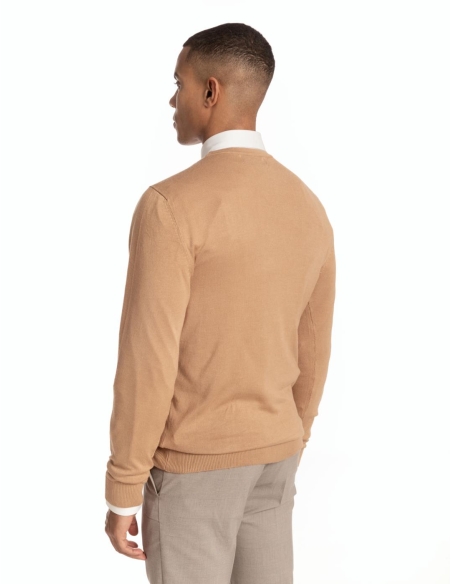 SUÉTER CUELLO CAJA BÁSICO