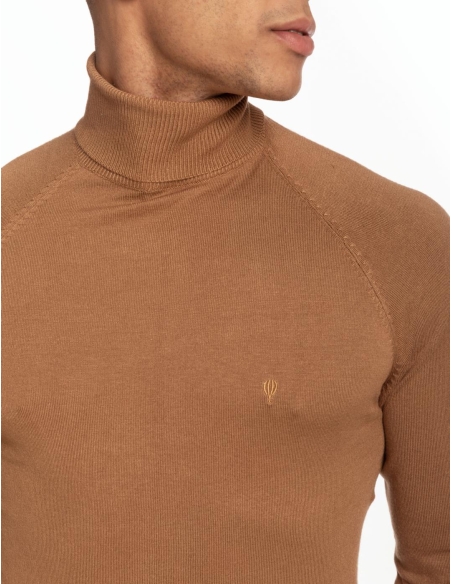 SUÉTER CUELLO VUELTO BÁSICO