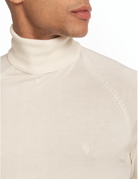 SUÉTER CUELLO VUELTO BÁSICO