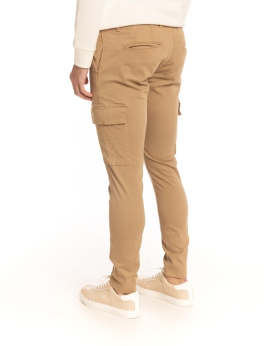PANTALÓN CHINO CARGO