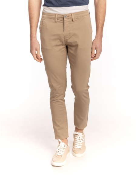 PANTALÓN CHINO SATIN
