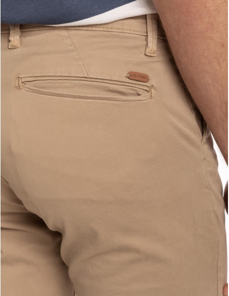 PANTALÓN CHINO SATIN